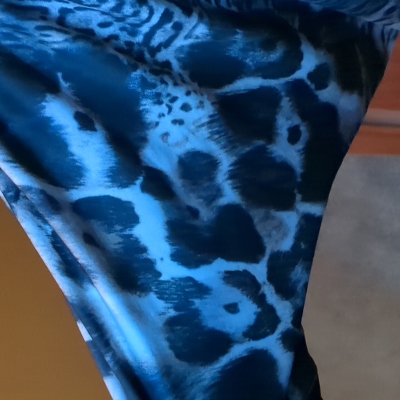 COMPLI K* size L batwing sleeve animal print flowy round hem cowl neck tunic top - Picture 2 of 10